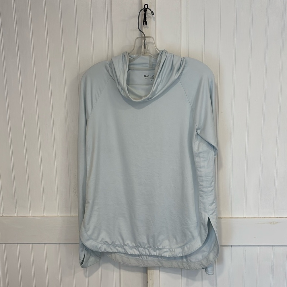 Athleta long sleeved hoodie, tunnel neck, thumb hole, light blue size S